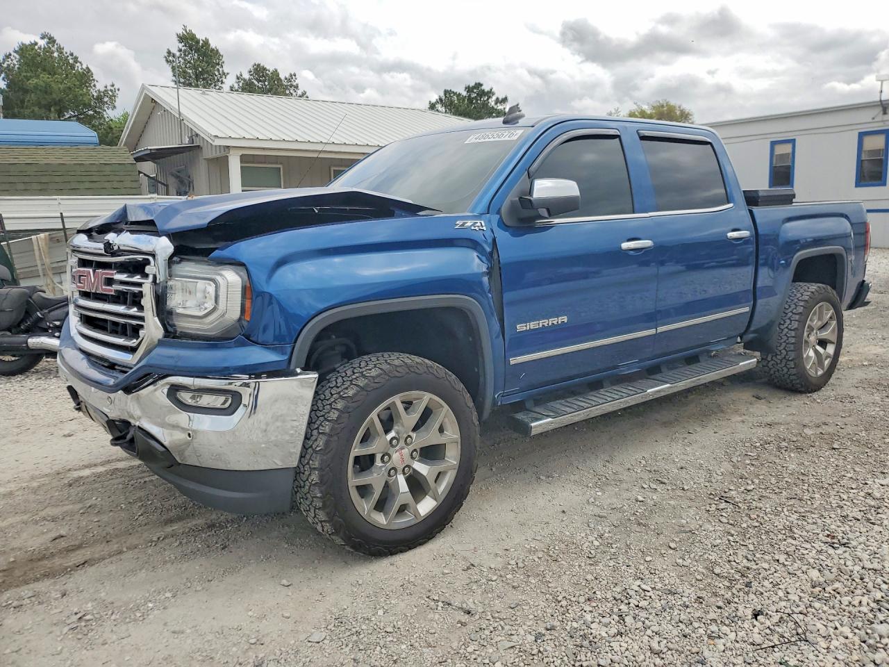Salvage GMC Sierra Image