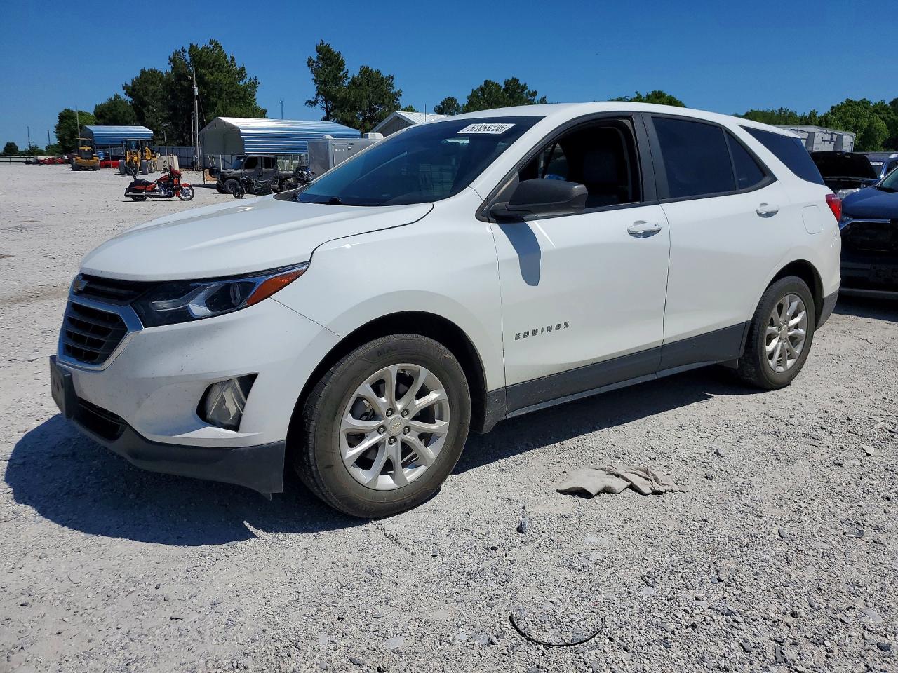 Salvage Chevrolet Equinox Image