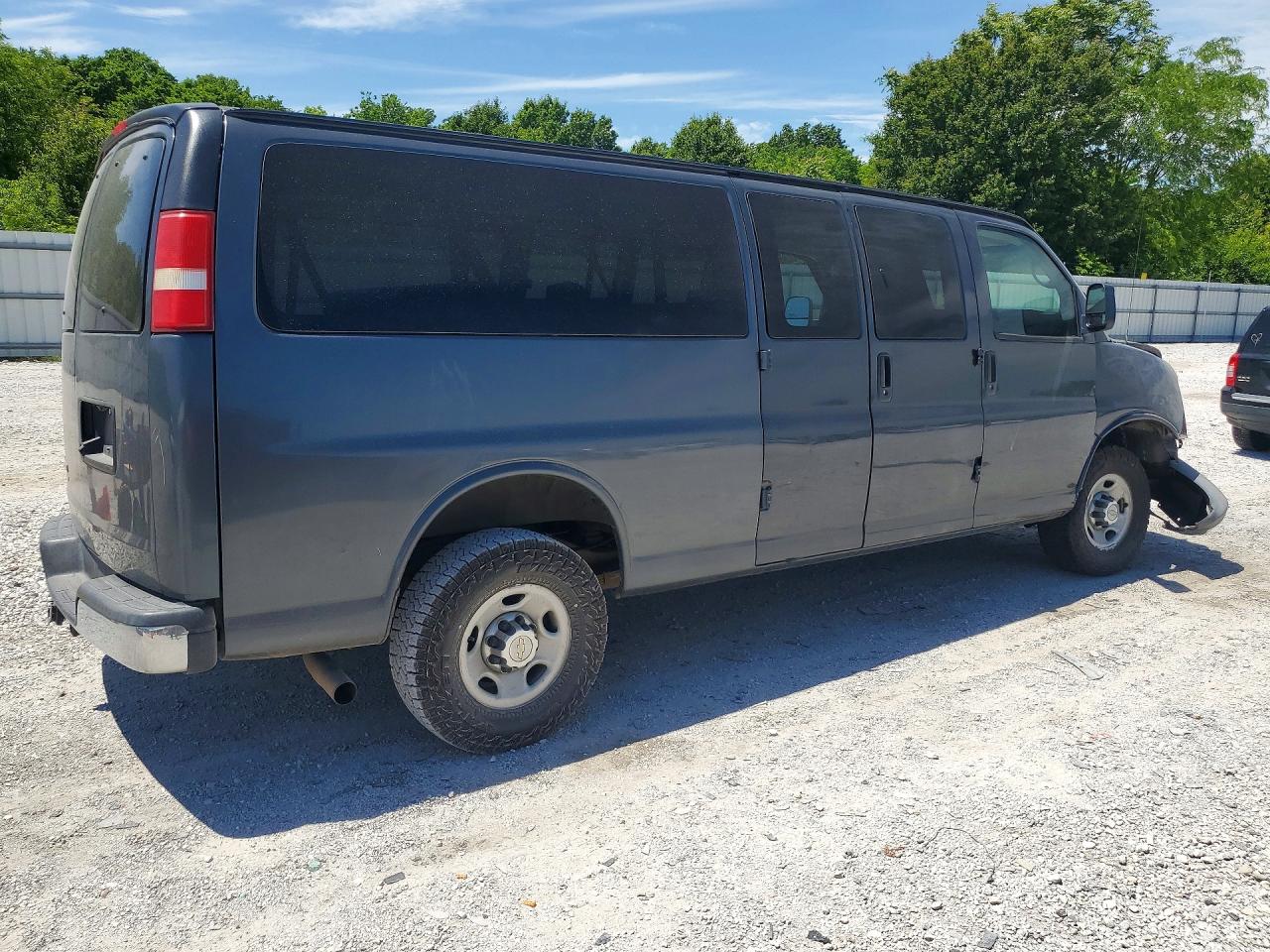 Chevrolet Express Lt