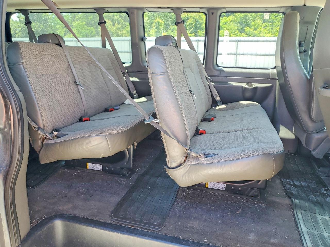 Chevrolet Express Lt