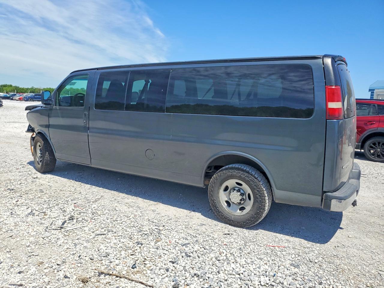 Chevrolet Express Lt