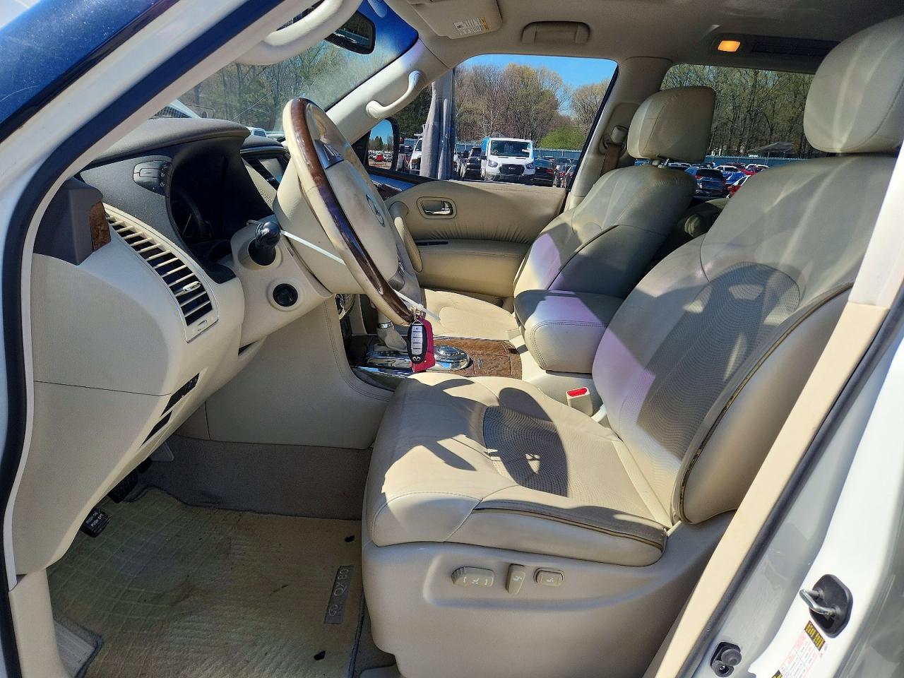 INFINITI Qx Base