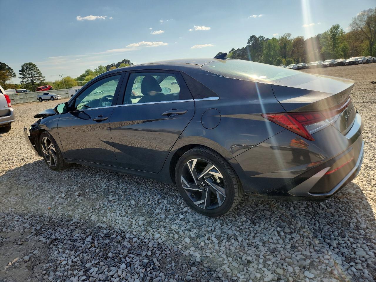 Hyundai ELANTRA Sel