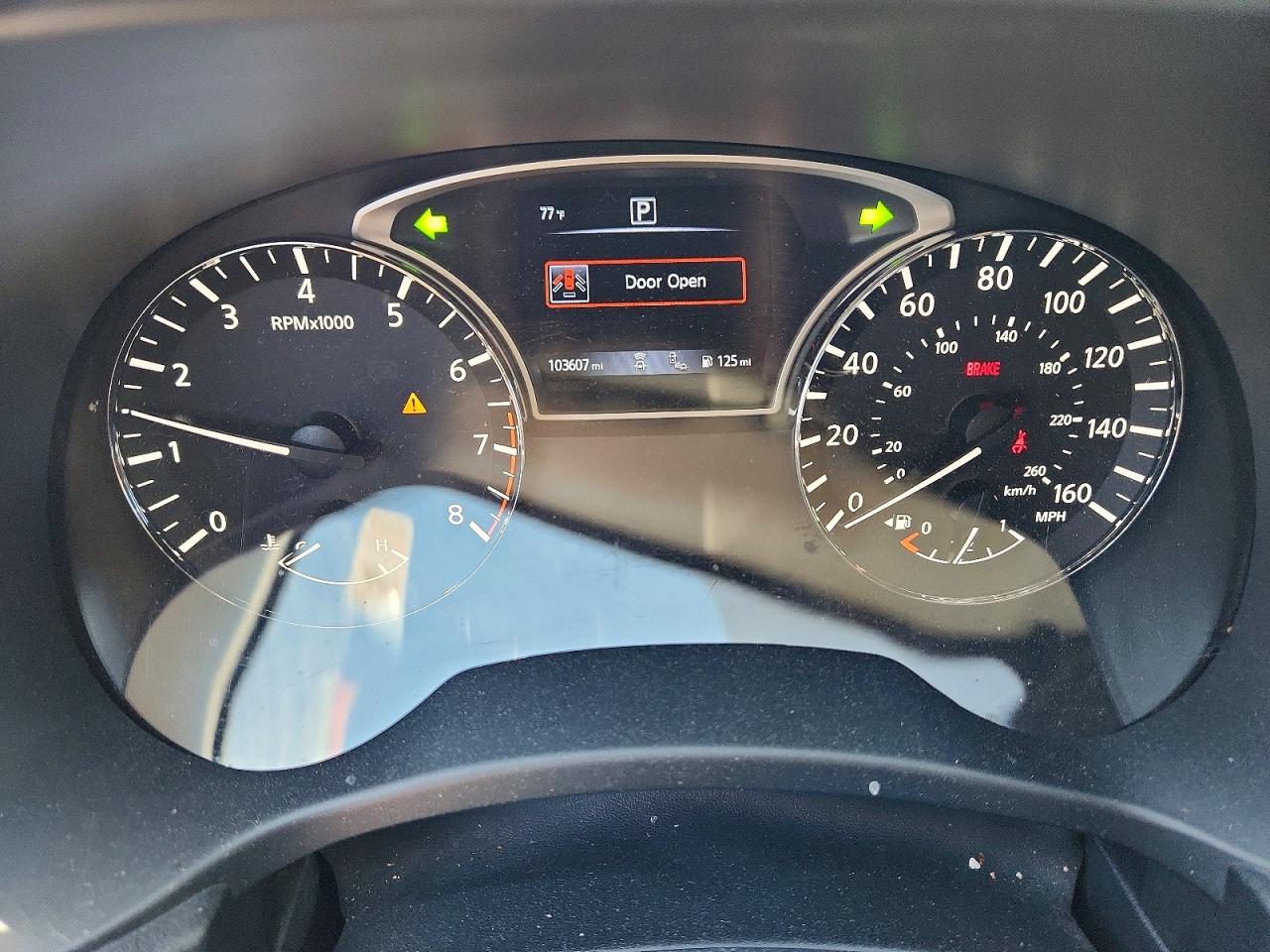 Nissan Pathfinder Sv