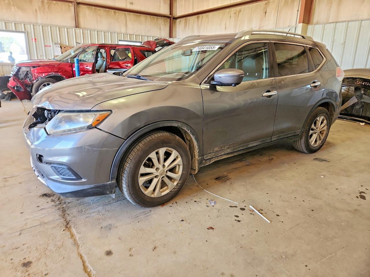 Salvage Nissan Rogue Image