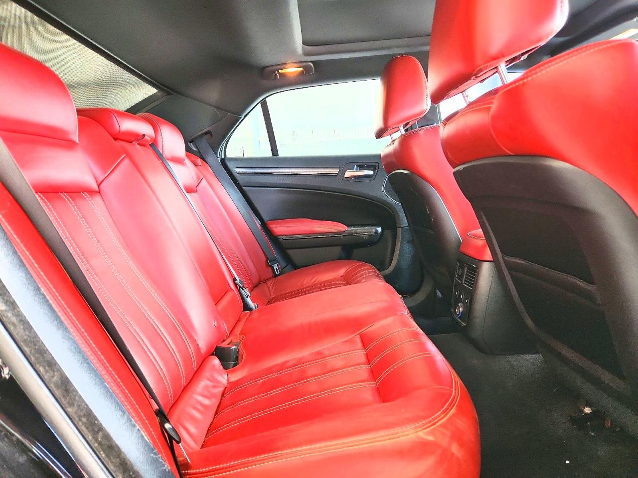 Chrysler 300 S