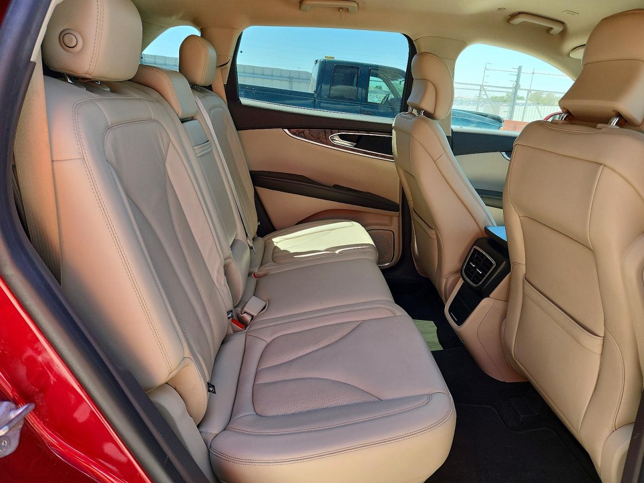 Lincoln Nautilus Select