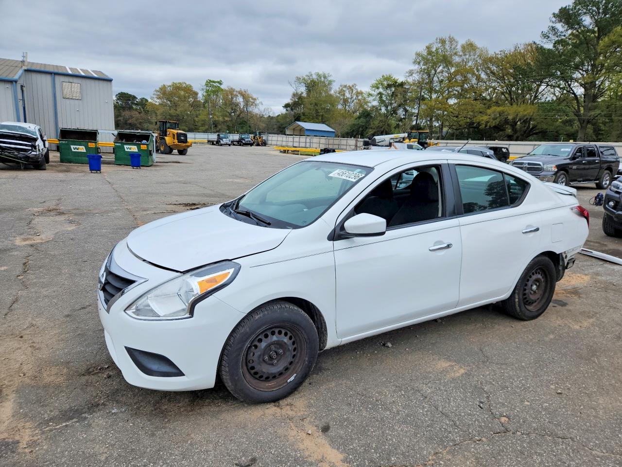 Salvage Nissan Versa Image