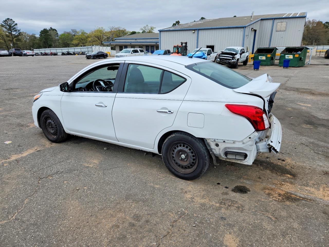 Nissan Versa Sv