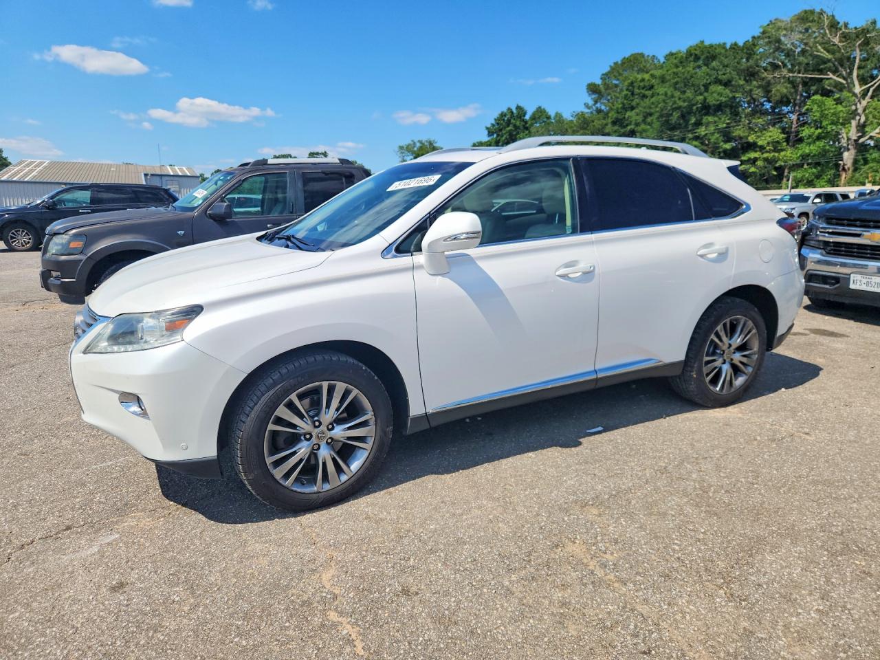 Salvage Lexus RX Image