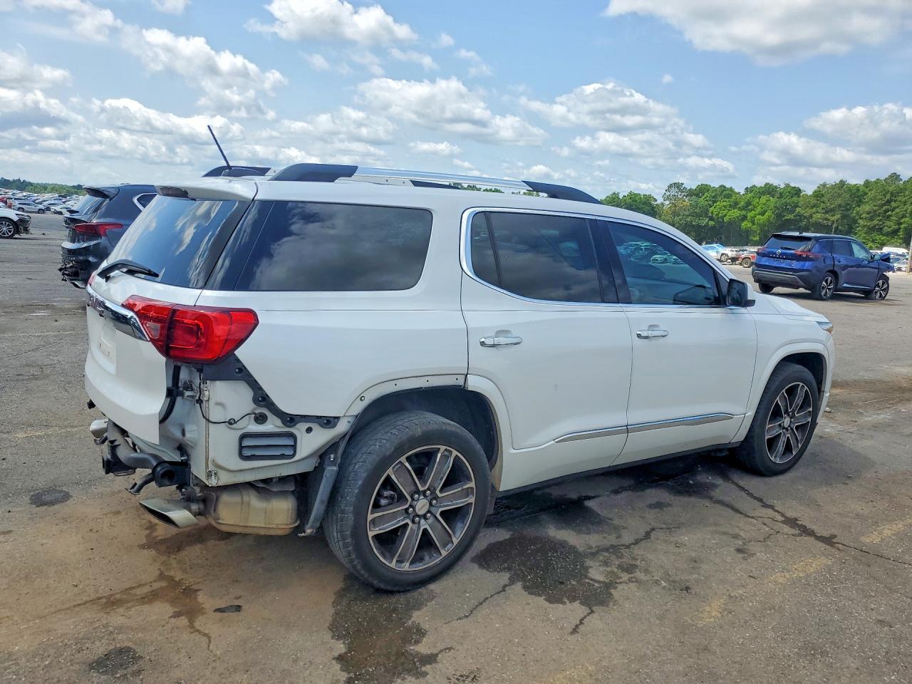 GMC Acadia Denali