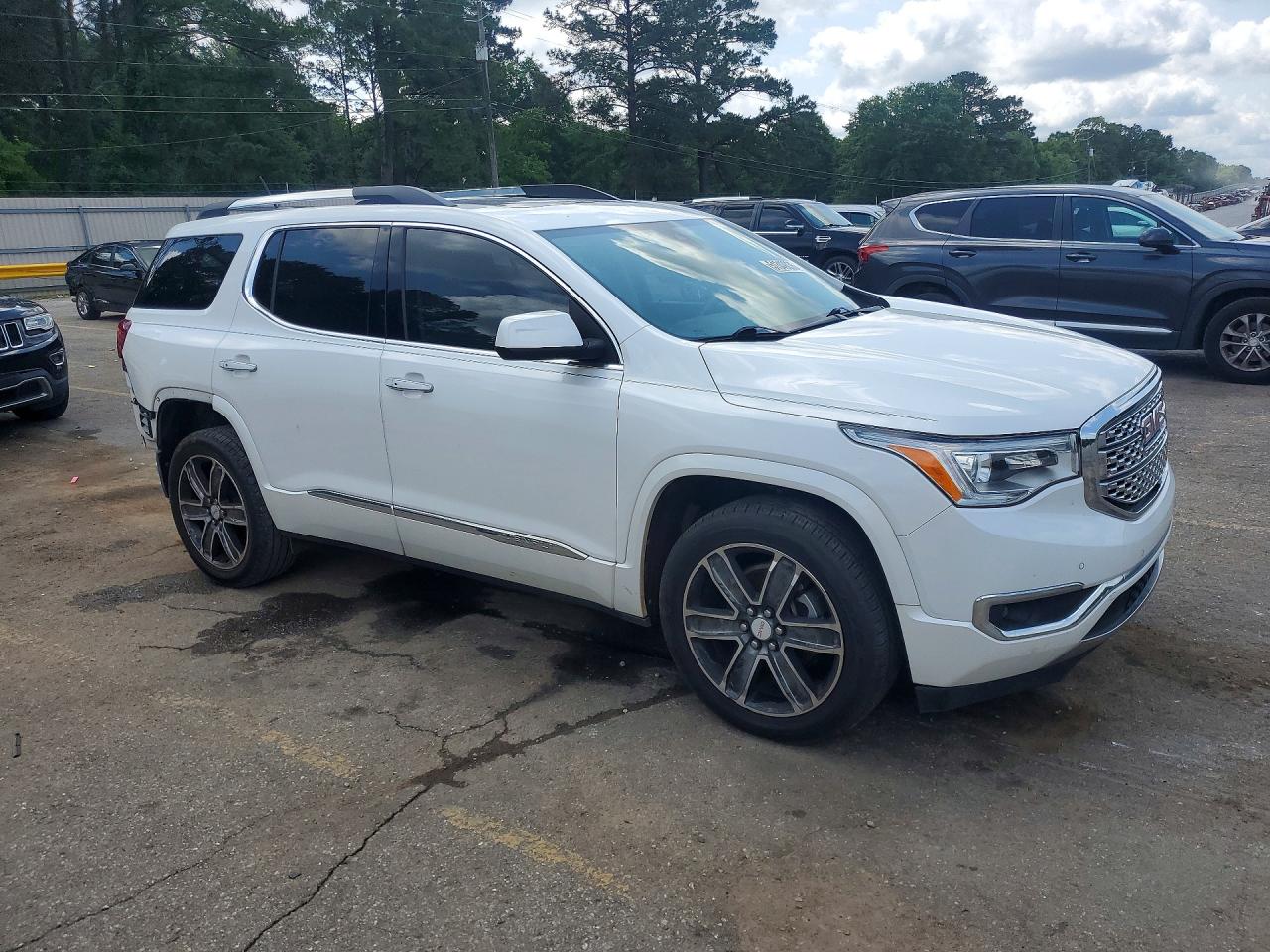 GMC Acadia Denali