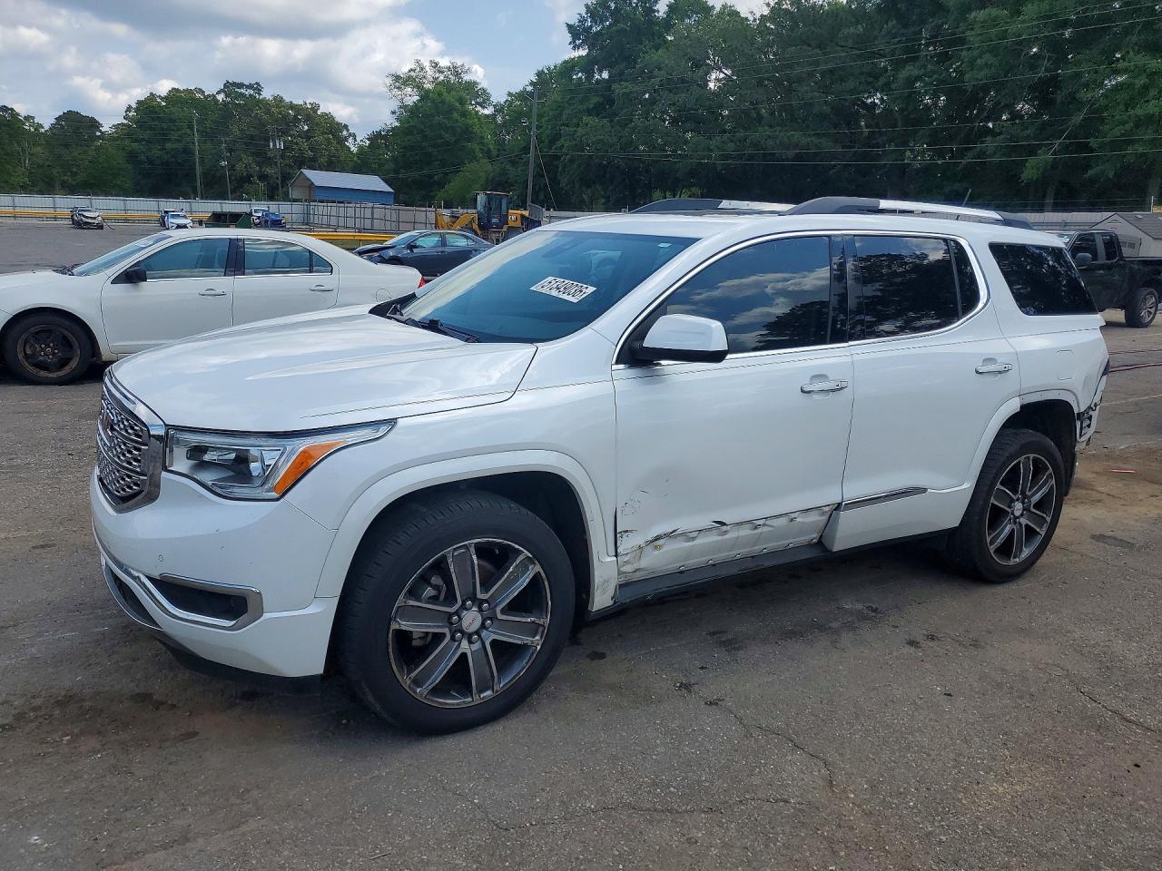 Salvage GMC Acadia Image