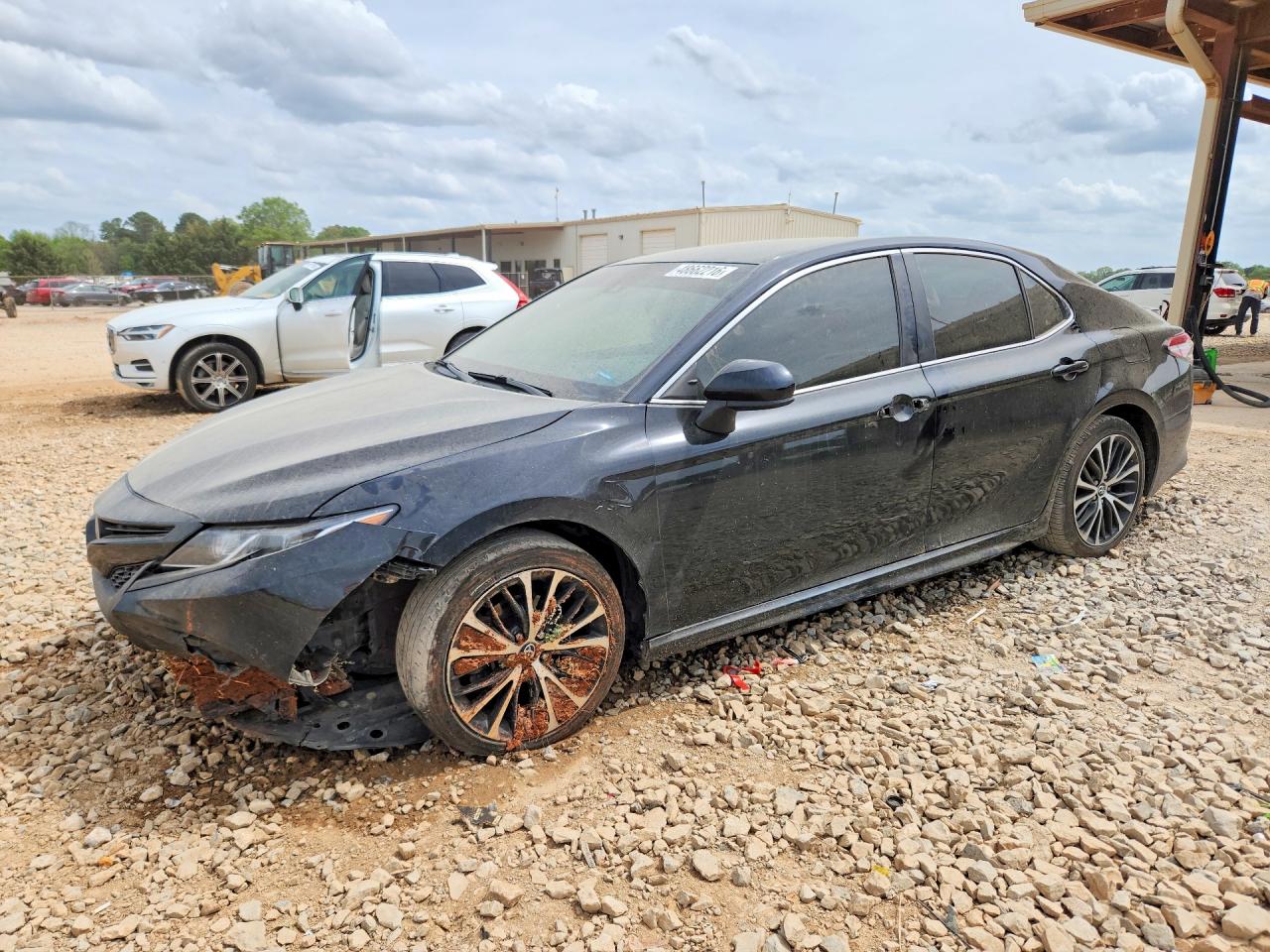 Salvage Toyota Camry Image