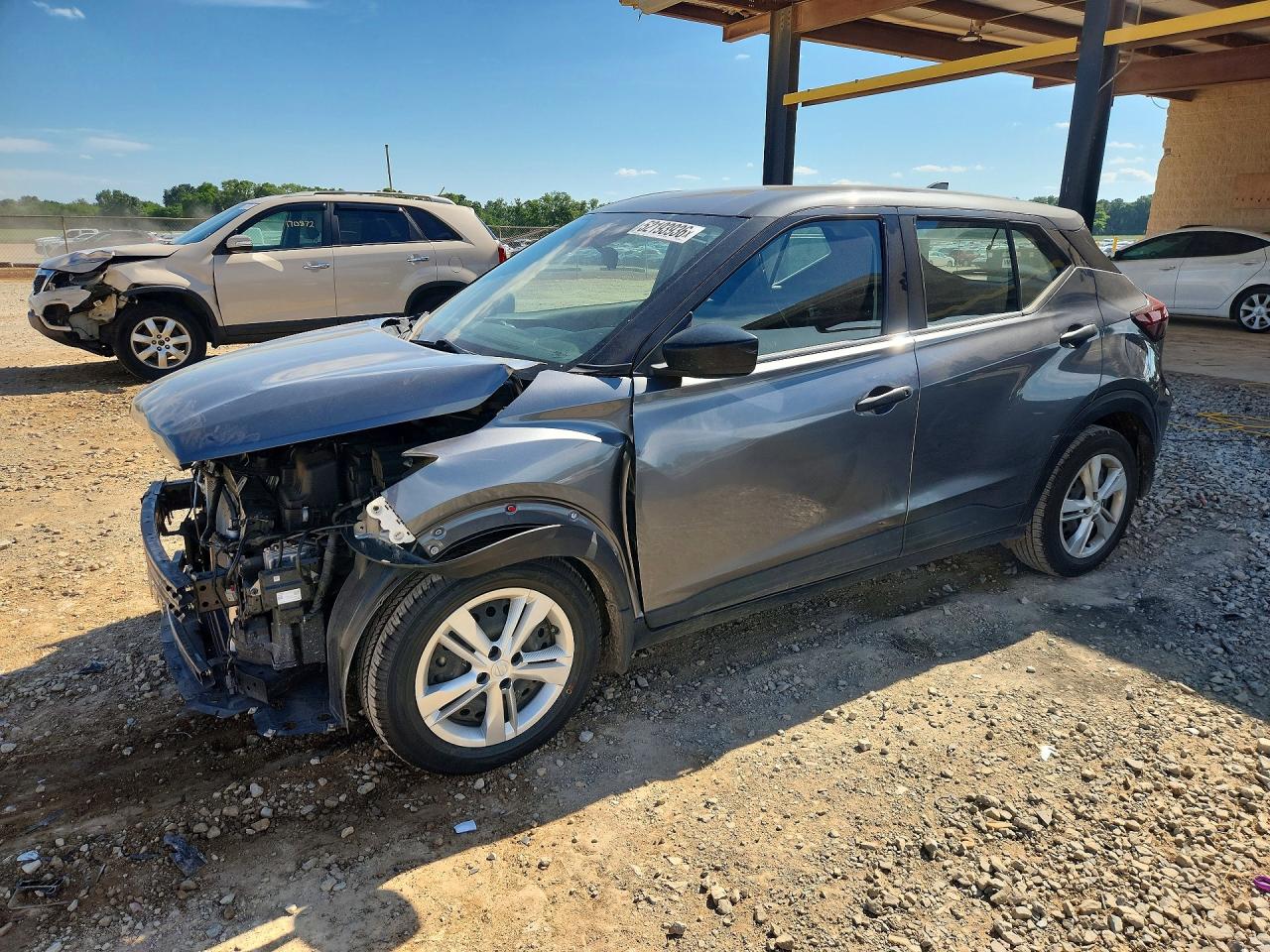 Salvage Nissan Kicks Image