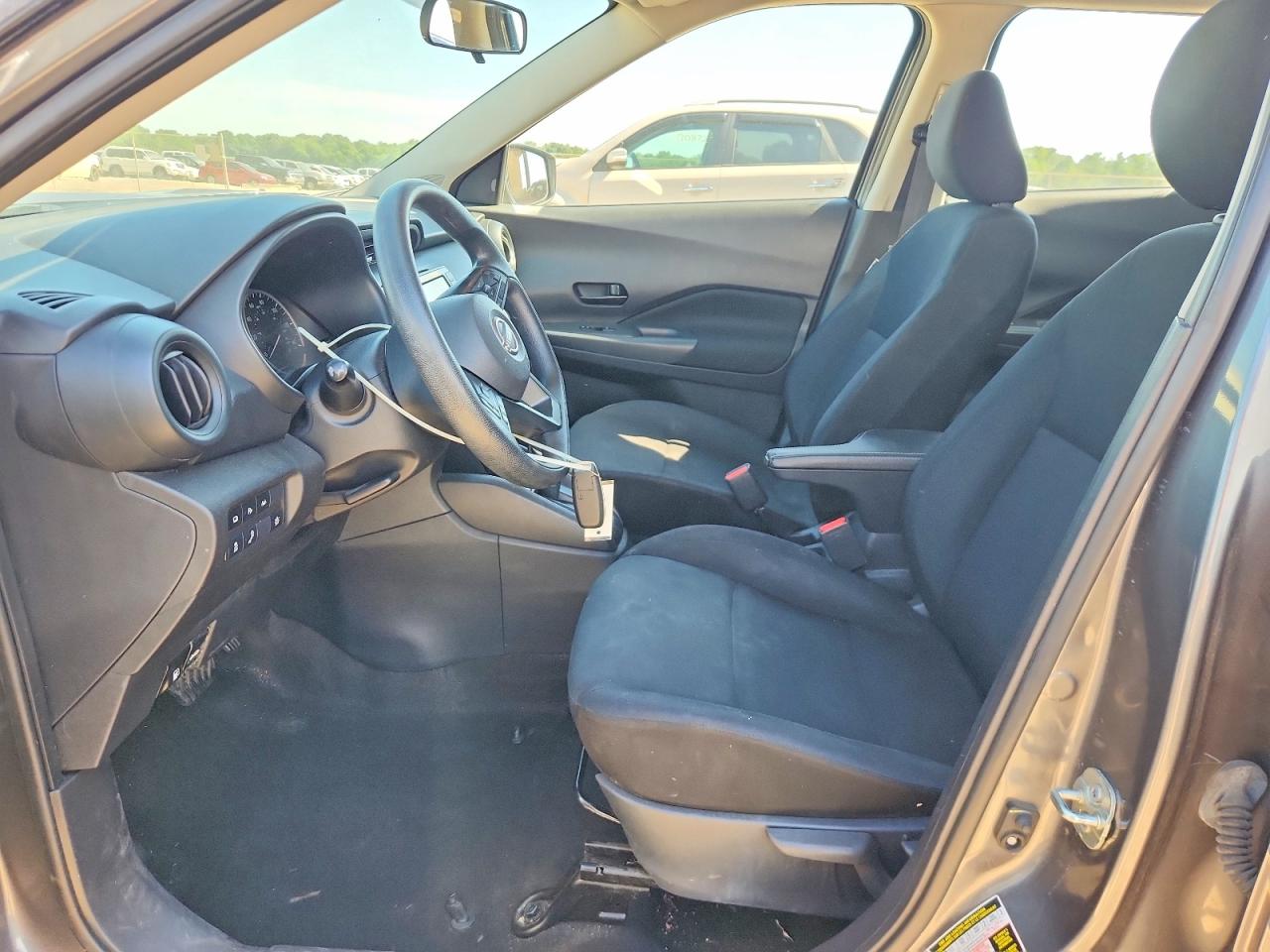 Nissan Kicks S