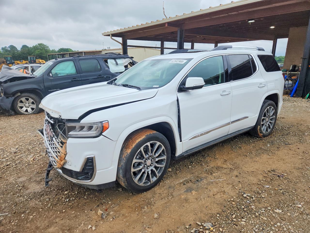 Salvage GMC Acadia Image