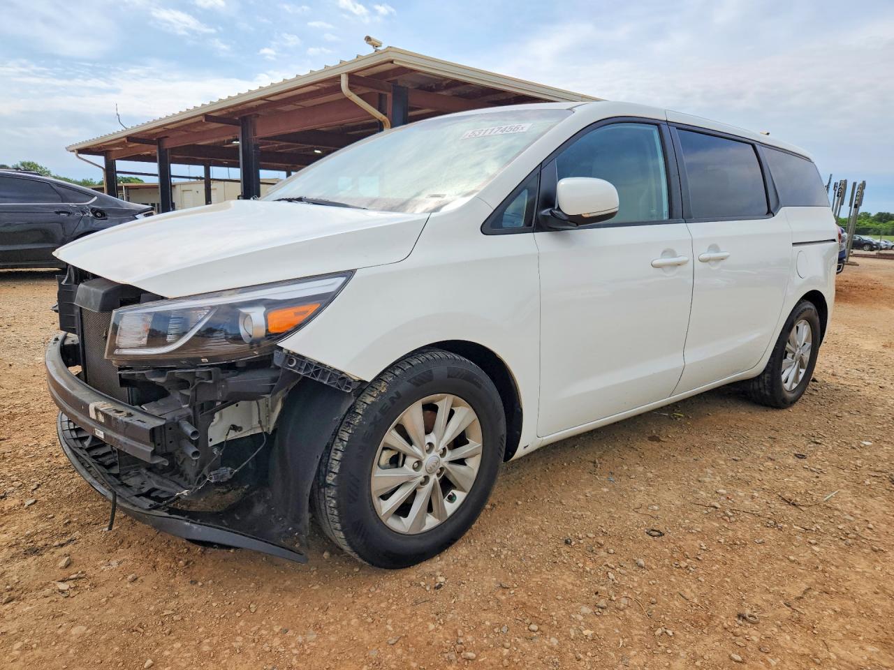Salvage Kia Sedona Image