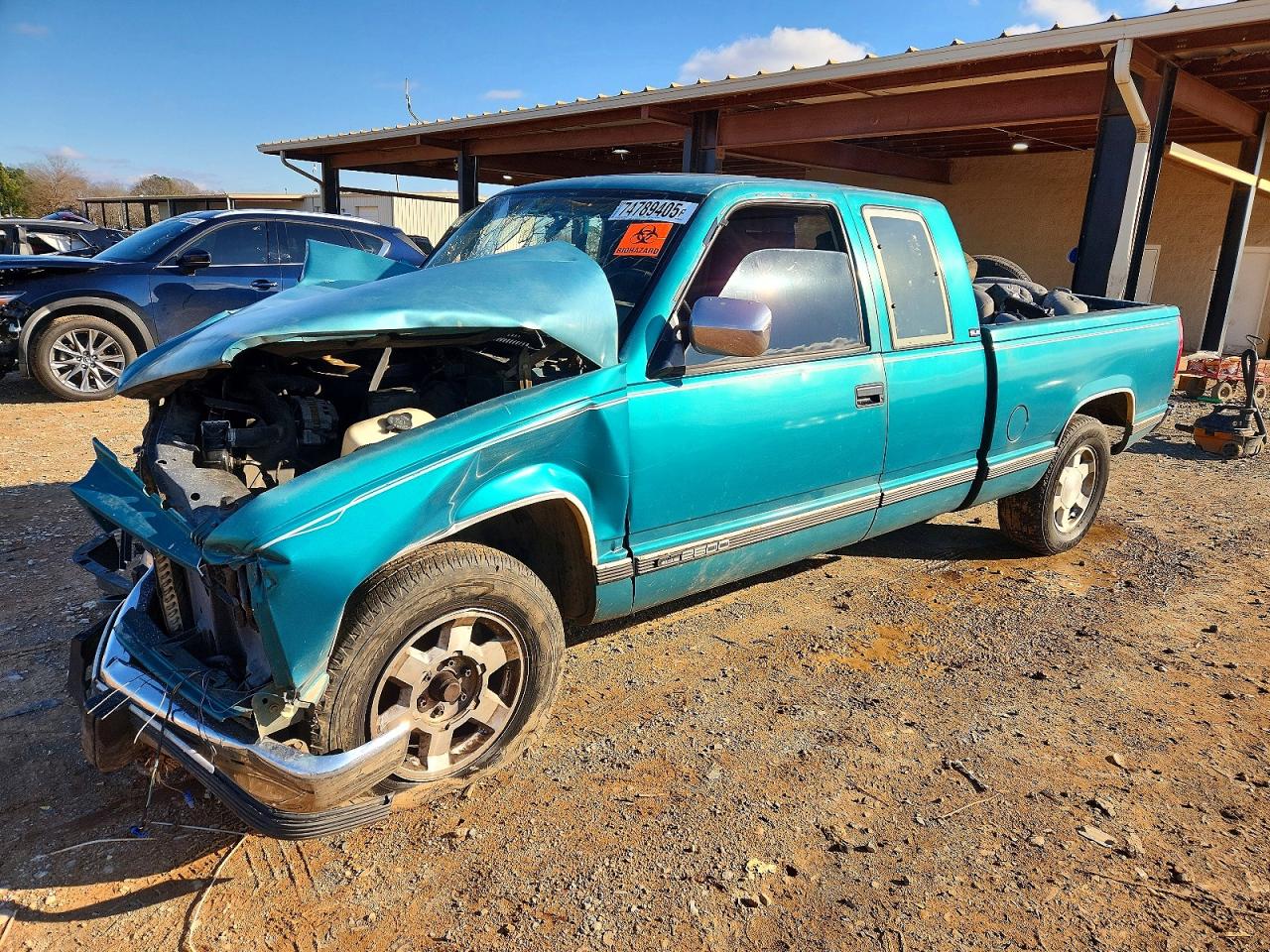 Salvage GMC Sierra Image
