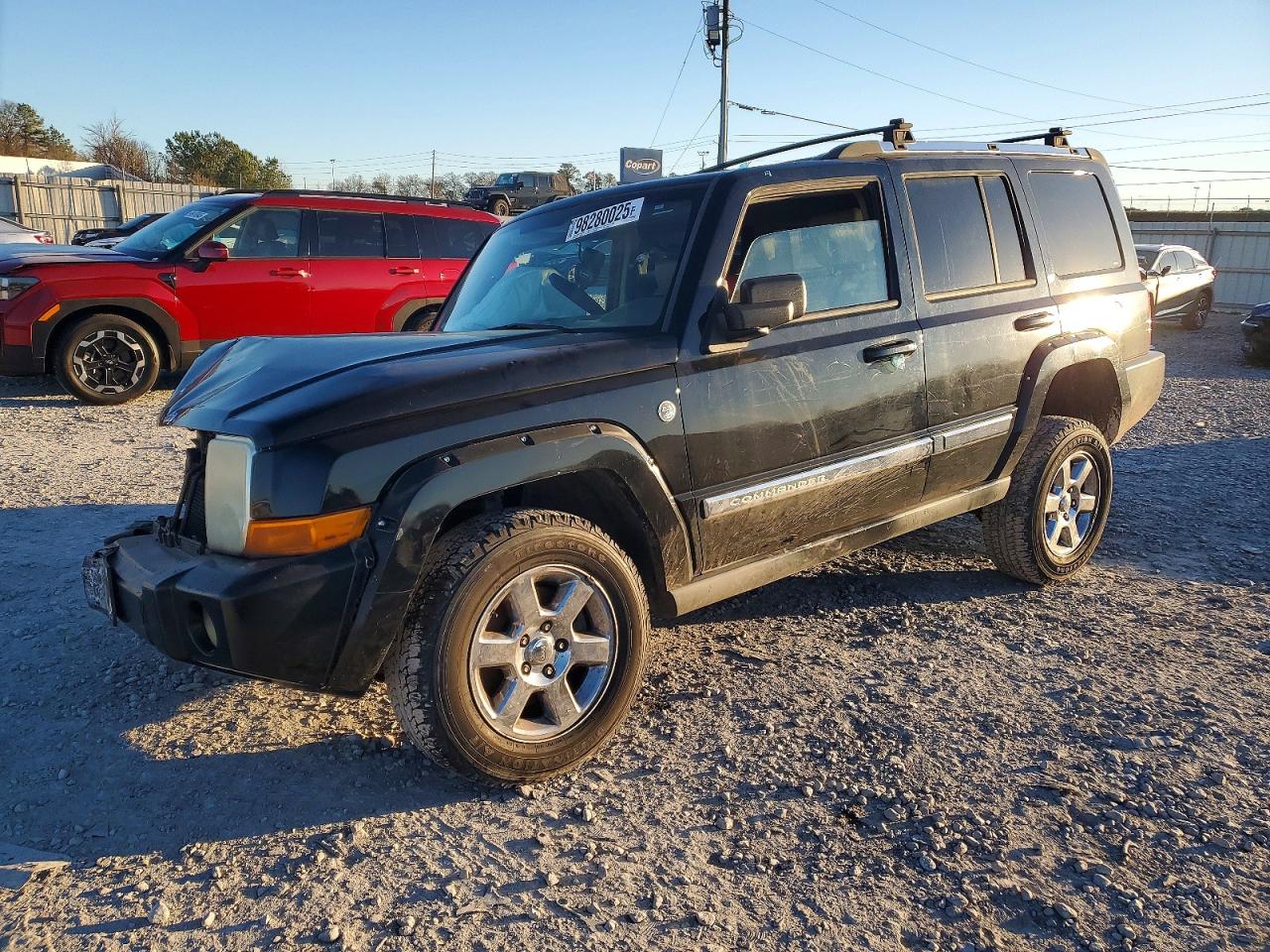 Salvage Jeep Commander Image