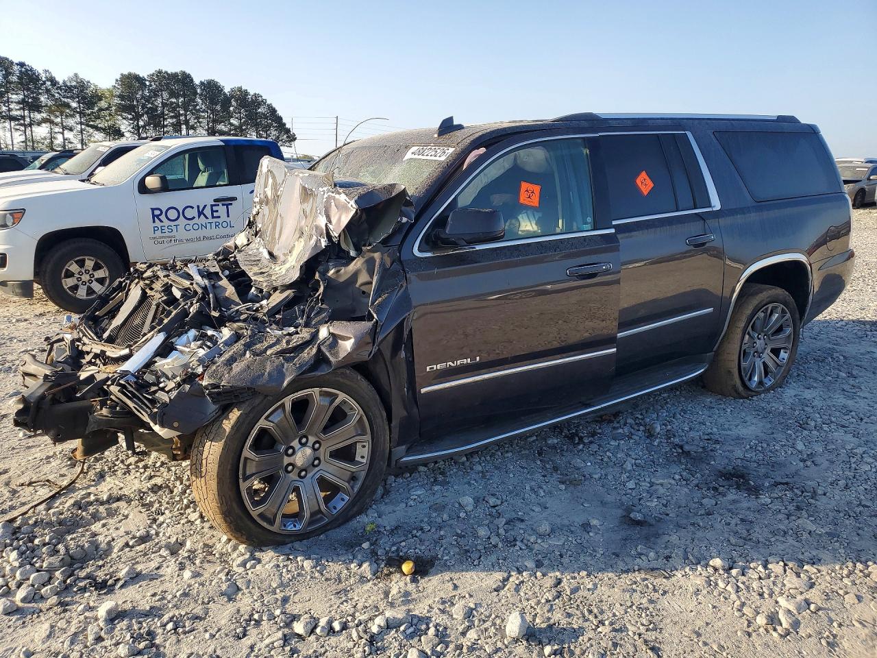 Salvage GMC Yukon Image