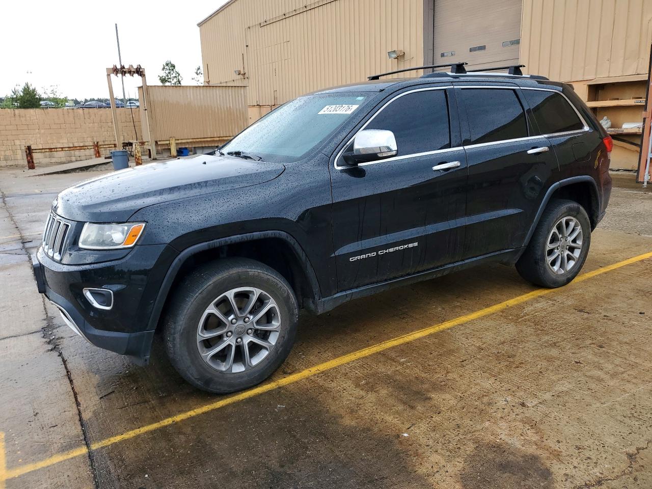 Salvage Jeep Cherokee Image