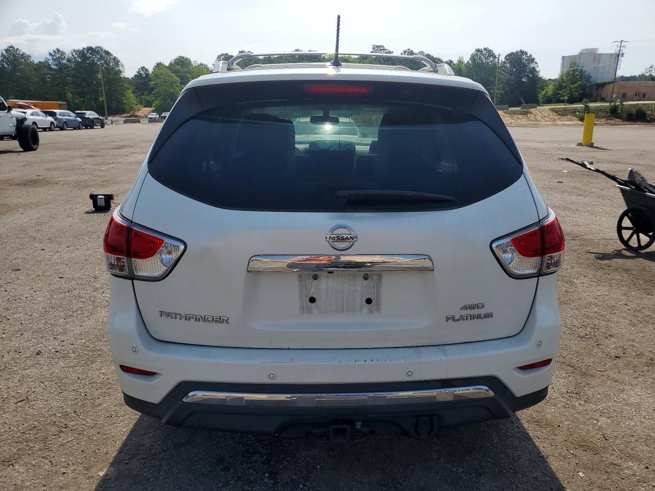 Nissan Pathfinder S