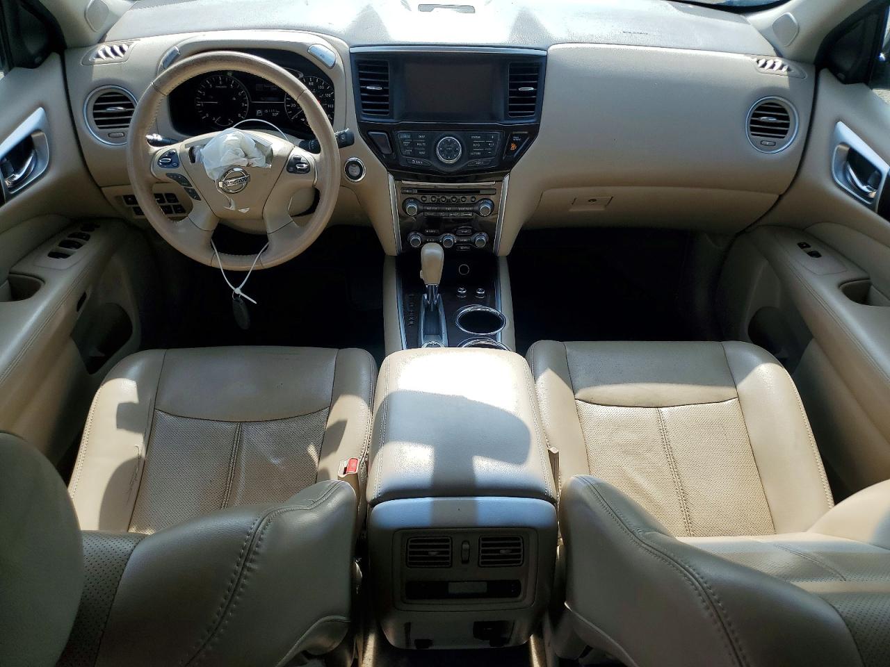 Nissan Pathfinder S