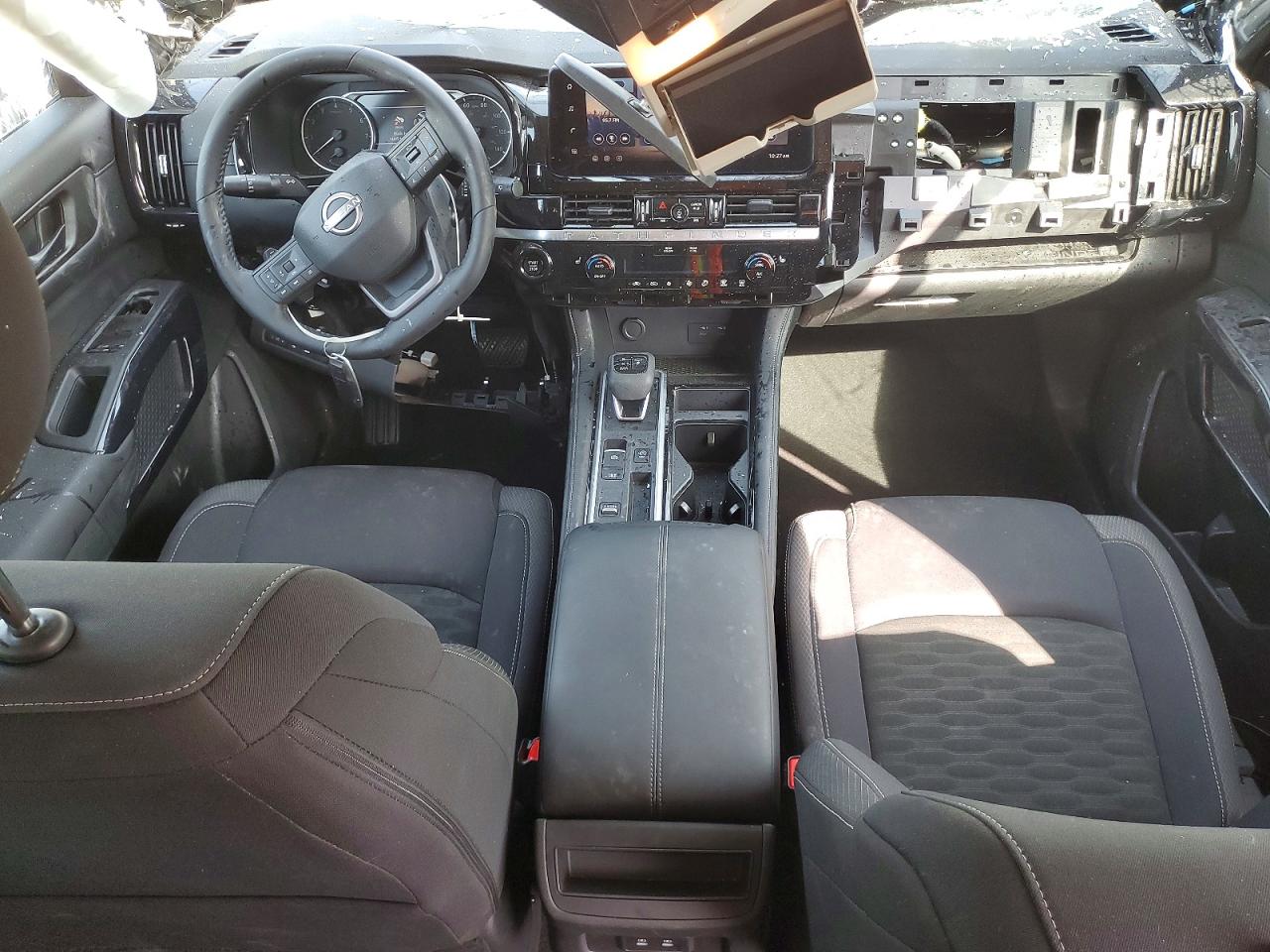 Nissan Pathfinder Sv