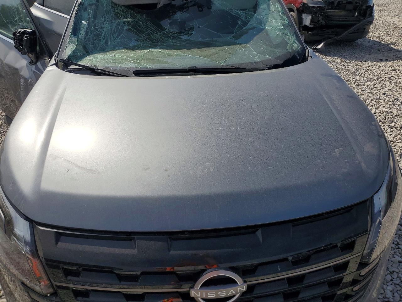 Nissan Pathfinder Sv