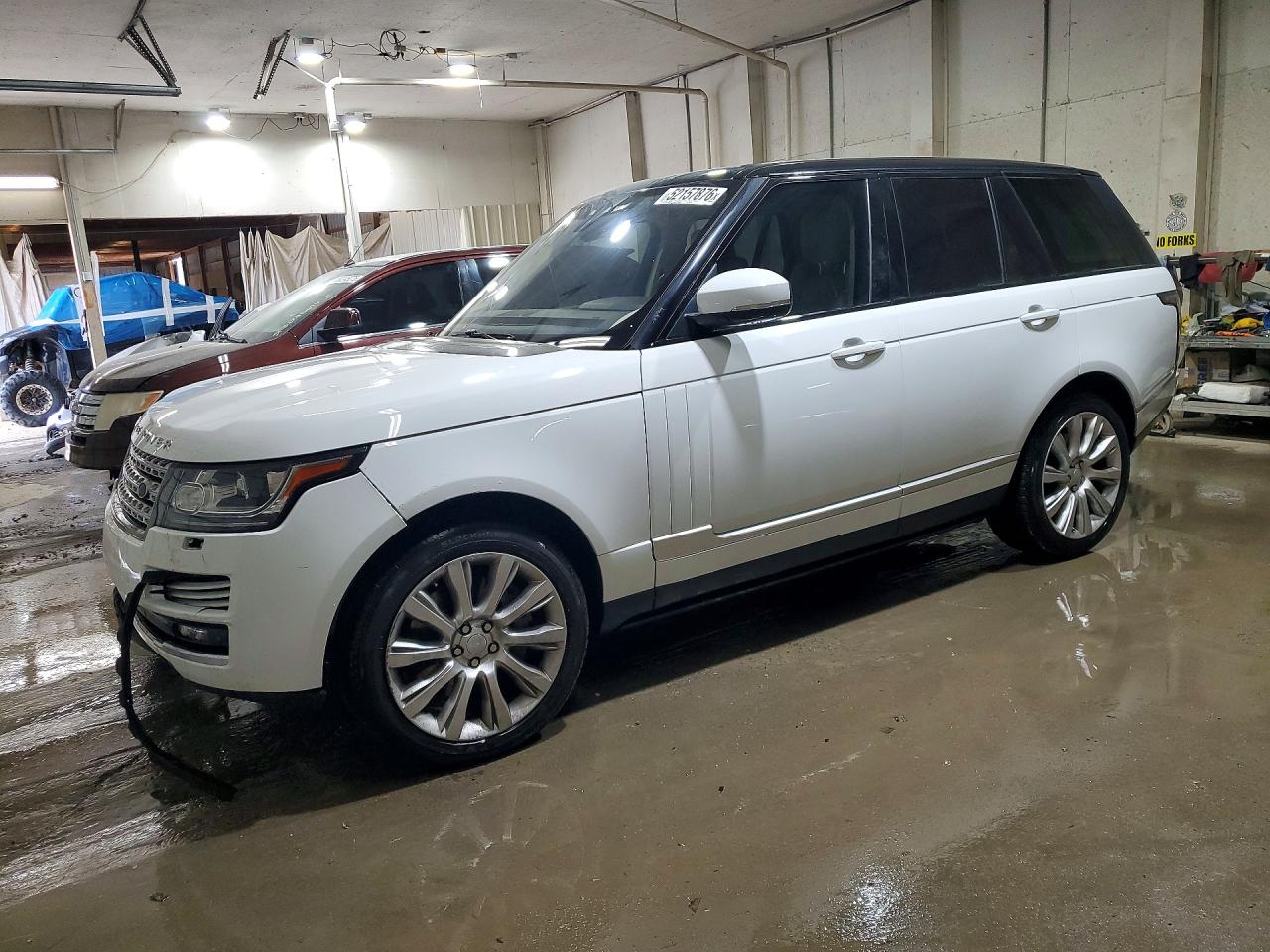 Salvage Land Rover Range Rover Image