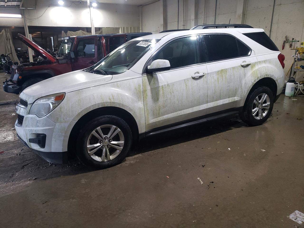 Salvage Chevrolet Equinox Image