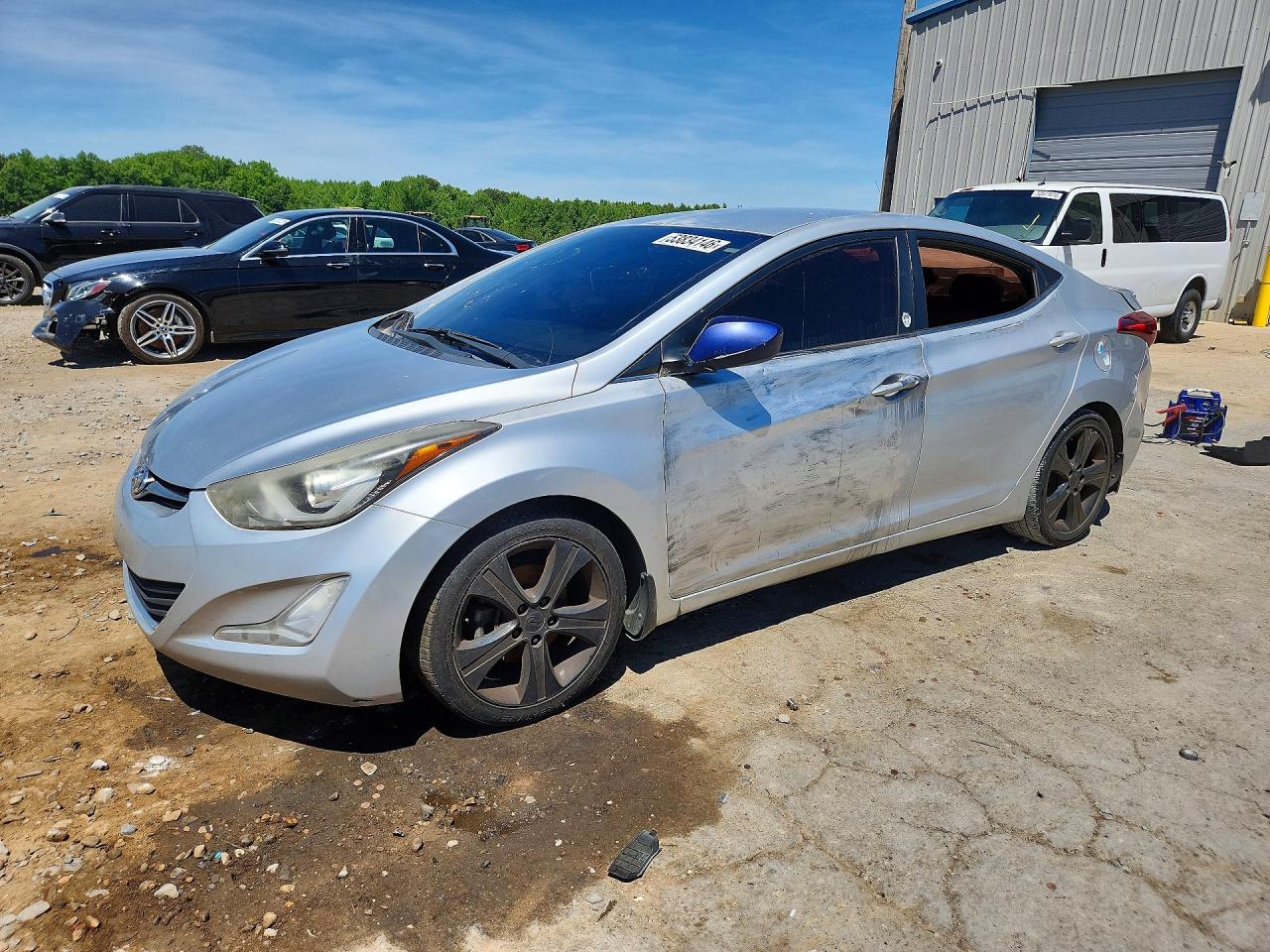 Salvage Hyundai ELANTRA Image