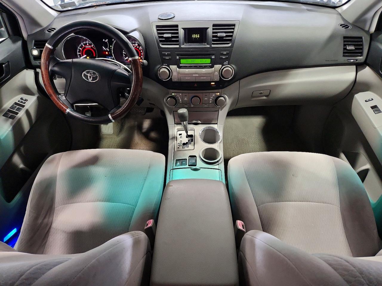 Toyota Highlander Base