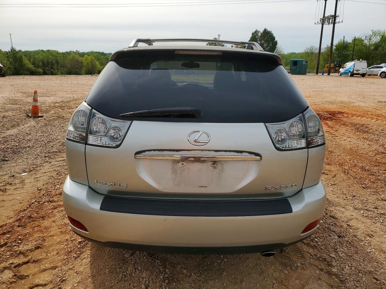 Lexus RX Base