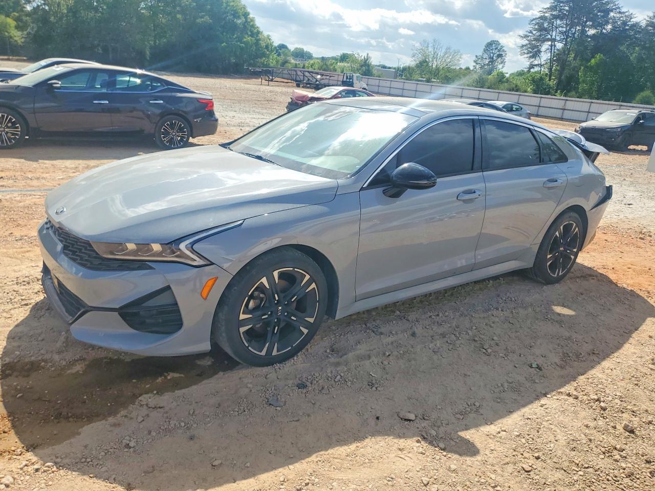 Salvage Kia K5 Image
