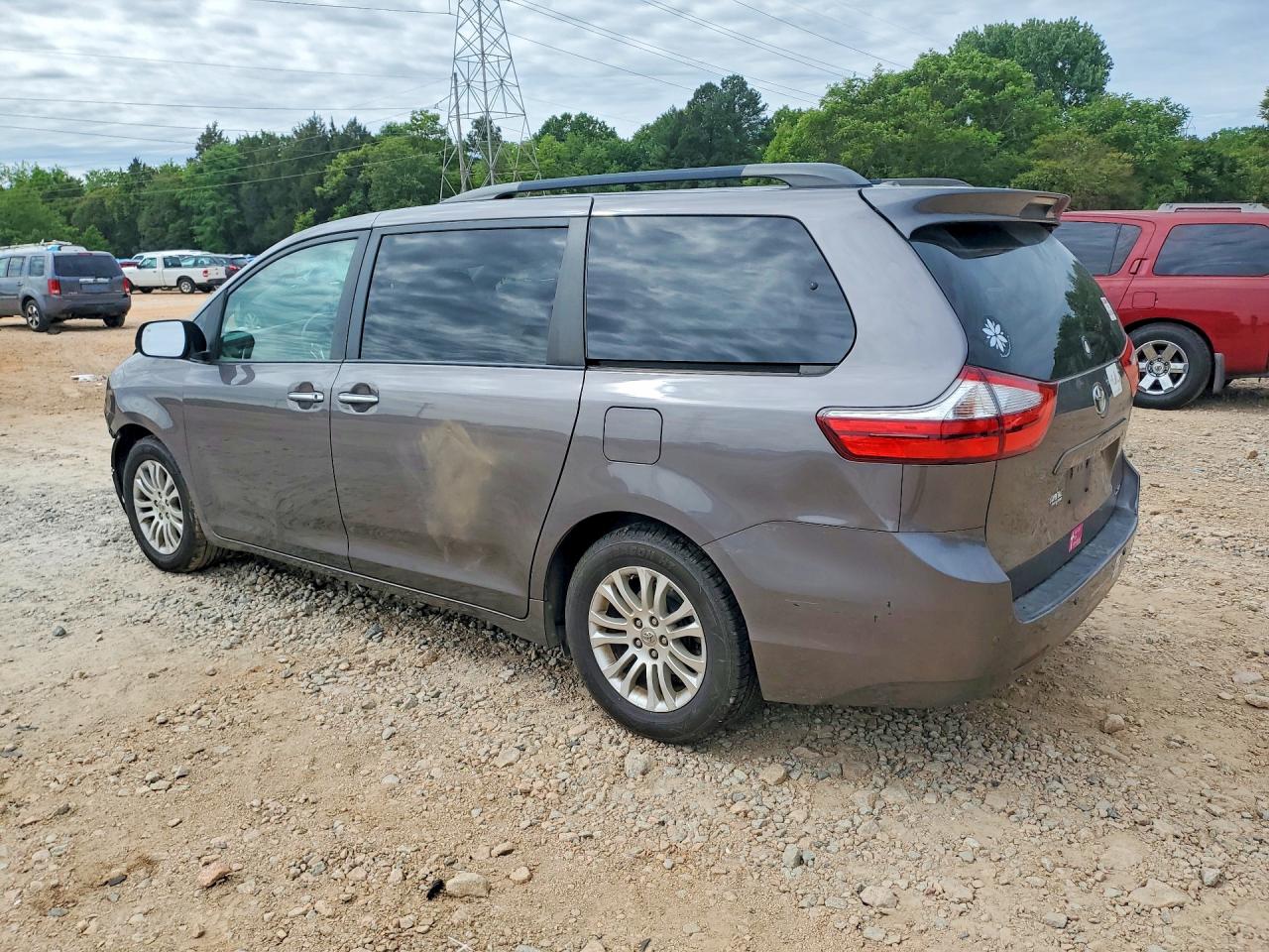 Toyota Sienna Xle Premium 8-passenger