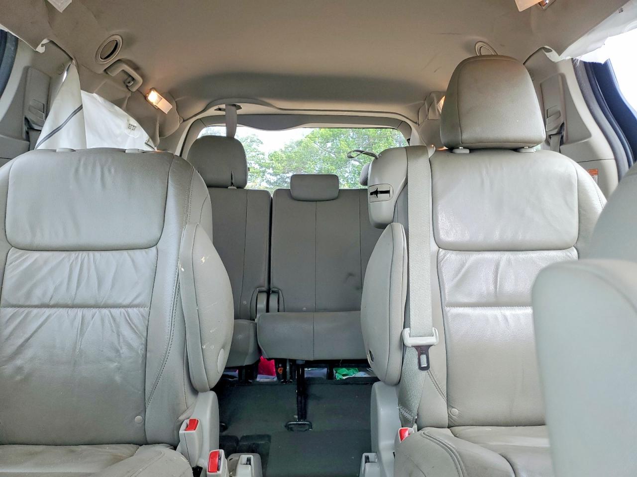 Toyota Sienna Xle Premium 8-passenger