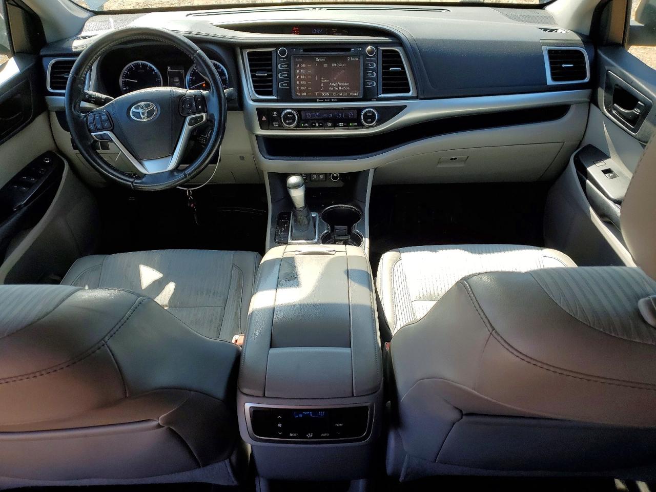 Toyota Highlander Le Plus