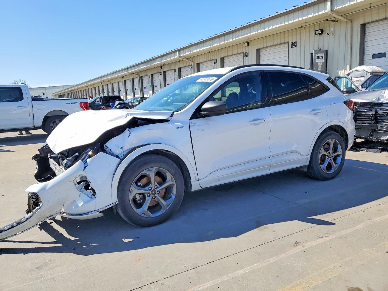 Salvage Ford Escape Image