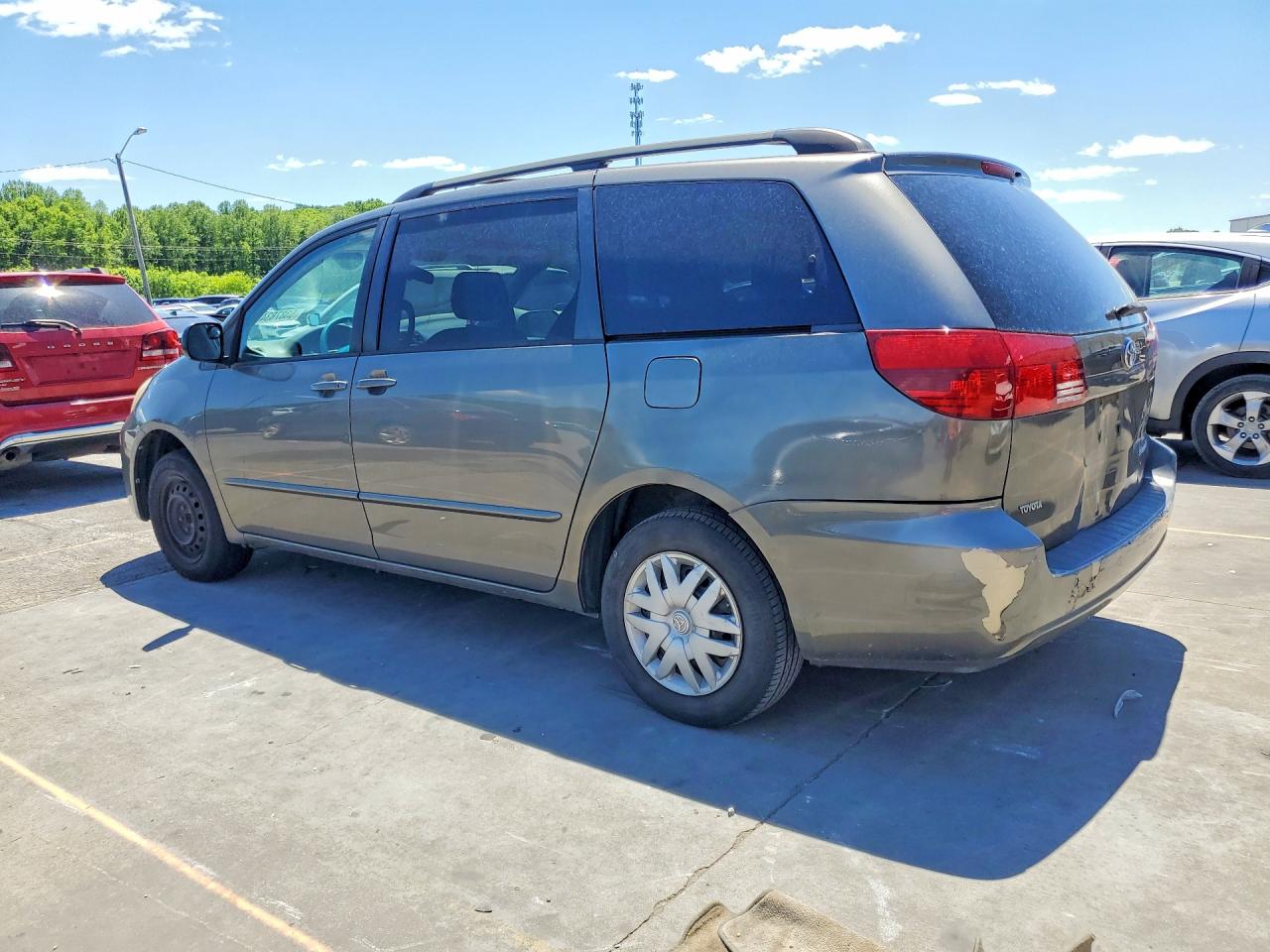 Toyota Sienna Le 8 Passenger
