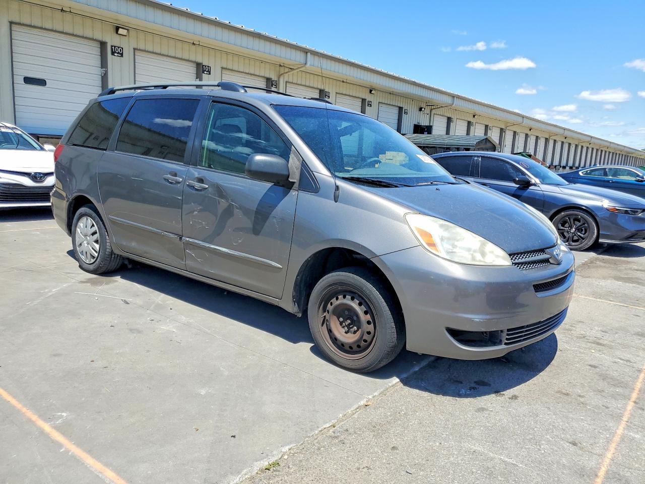Toyota Sienna Le 8 Passenger