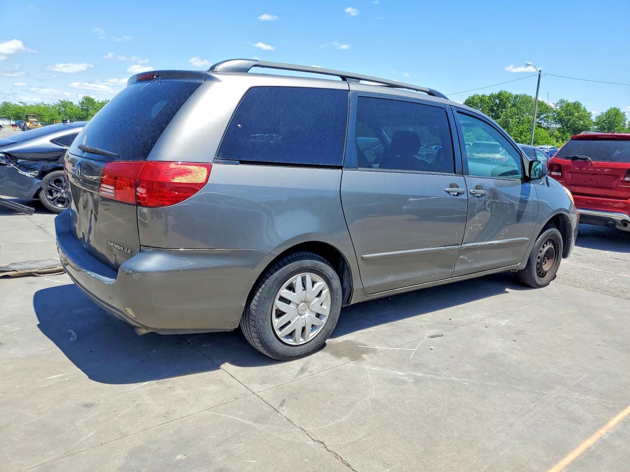 Toyota Sienna Le 8 Passenger