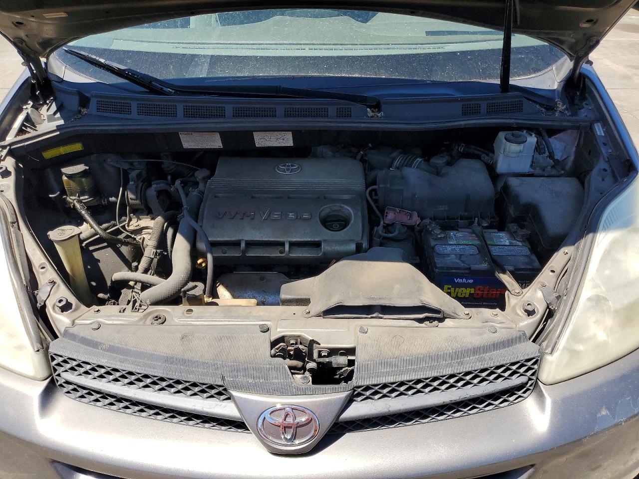 Toyota Sienna Le 8 Passenger