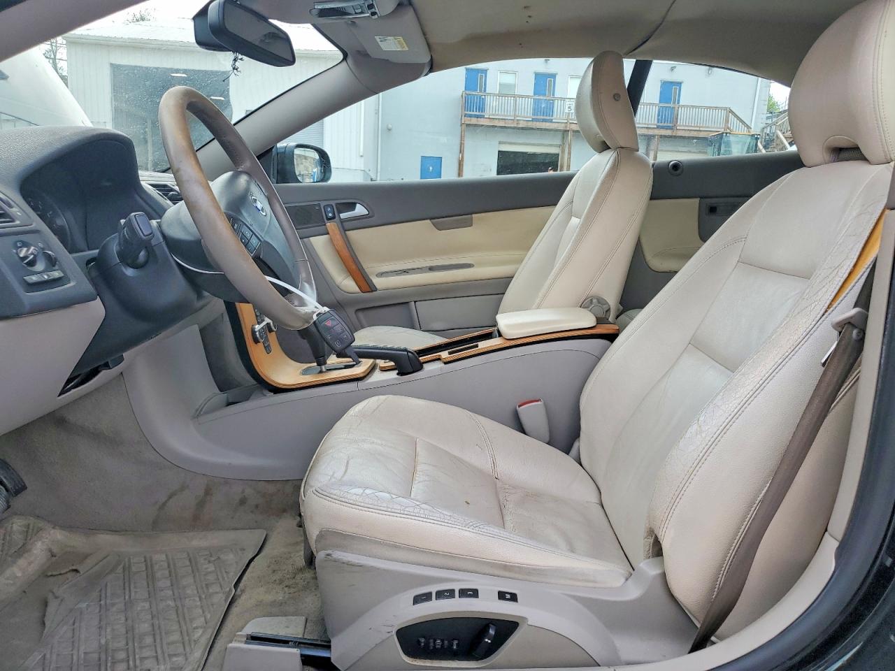 Volvo C70 T5