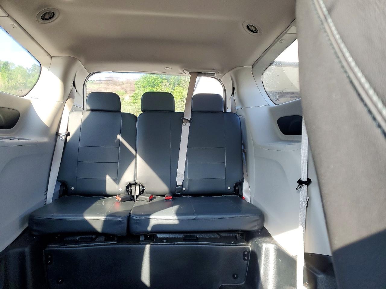 Chrysler Minivan Lx