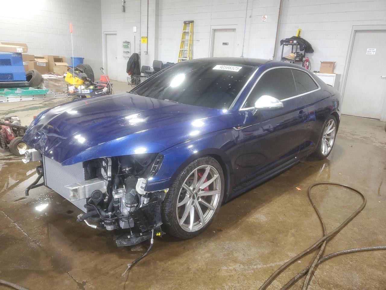 Salvage Audi S5 Image