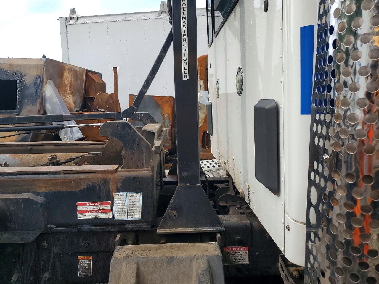 Kenworth Construction