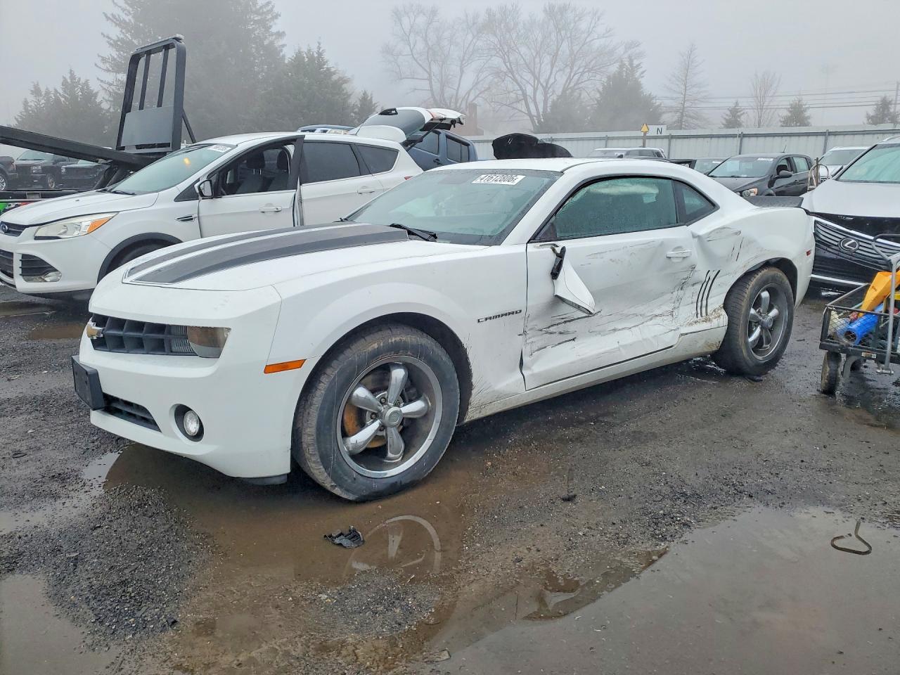 Salvage Chevrolet Camaro Image