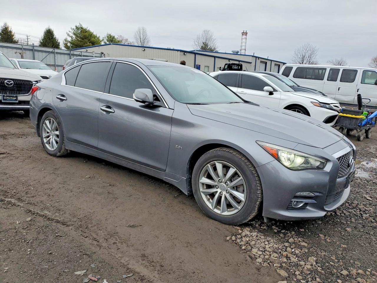 INFINITI Q50 2.0t P 2.0t Premium